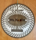 Personalized Round Welcome Sign – Laser-Engraved Wood Door Hanger